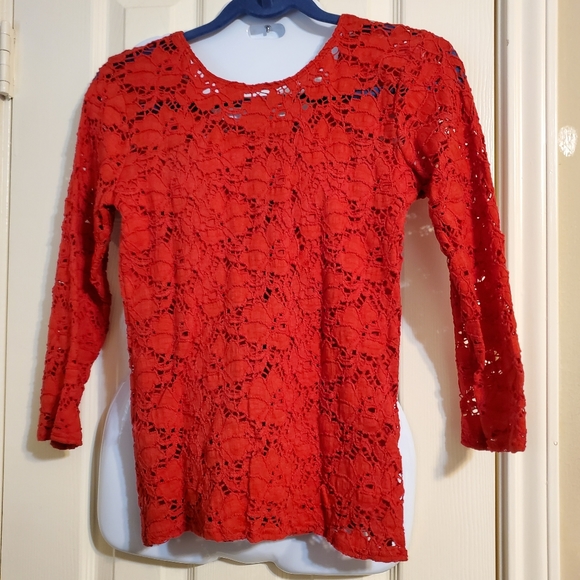 Red lacey top - Picture 4 of 8